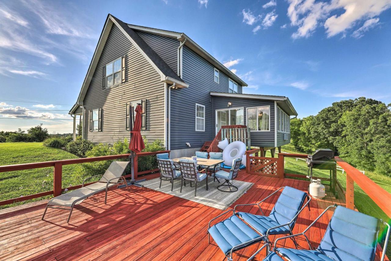 Williamstown Gem With Private Pool And Hot Tub! Βίλα Εξωτερικό φωτογραφία