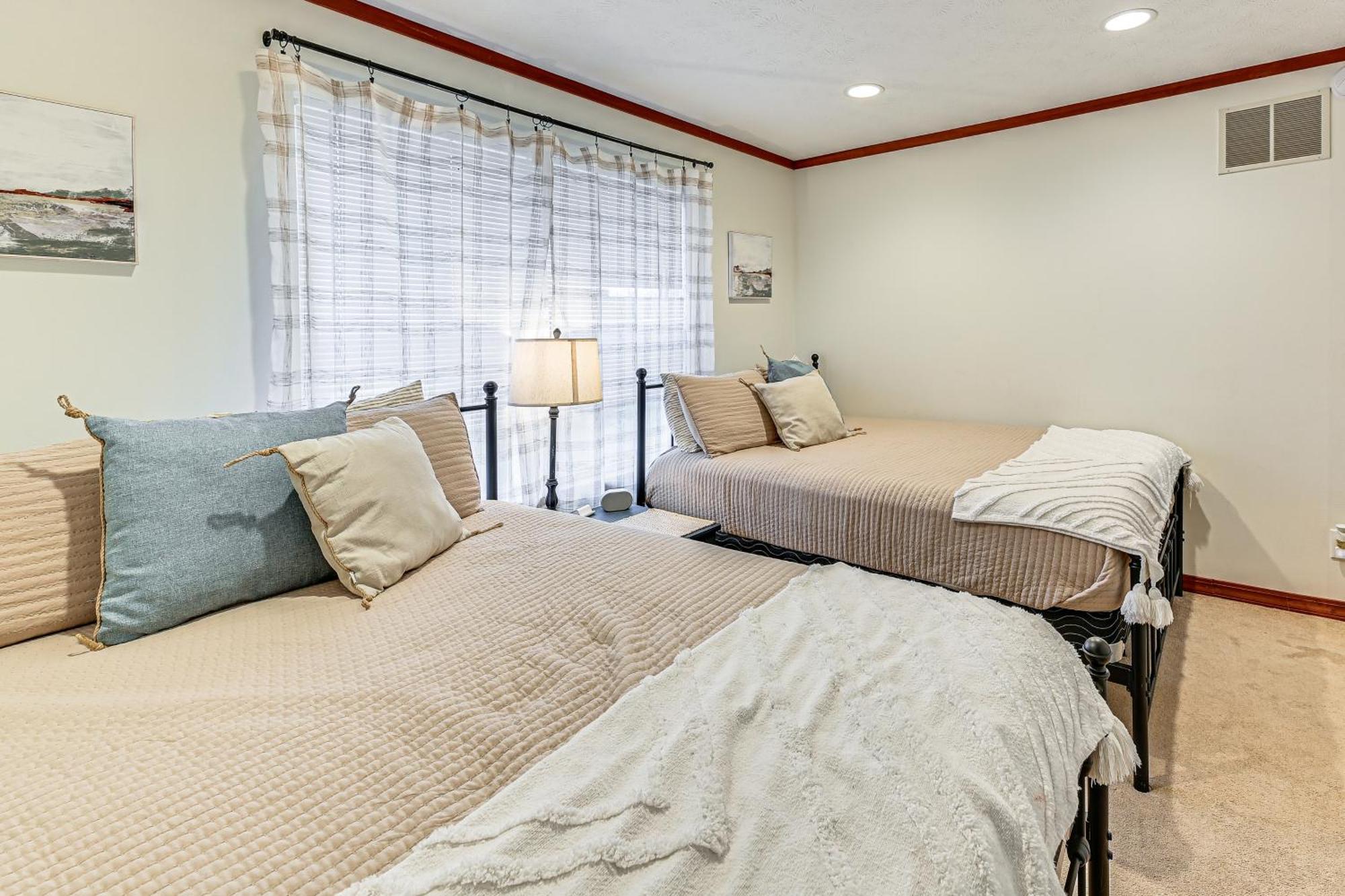 Williamstown Gem With Private Pool And Hot Tub! Βίλα Εξωτερικό φωτογραφία